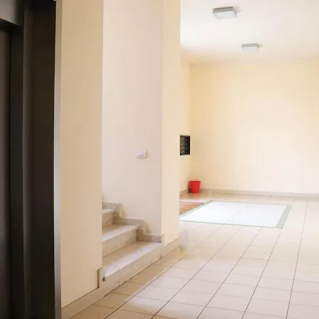 Sweet San Lazzaro Apartment